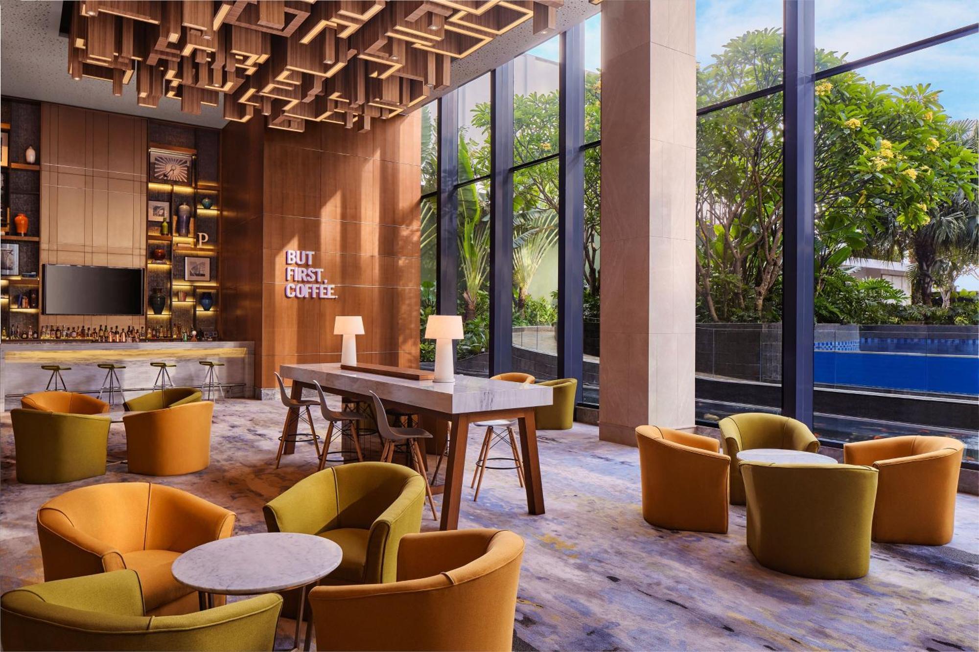 Four Points By Sheraton Surabaya, Tunjungan Plaza Extérieur photo