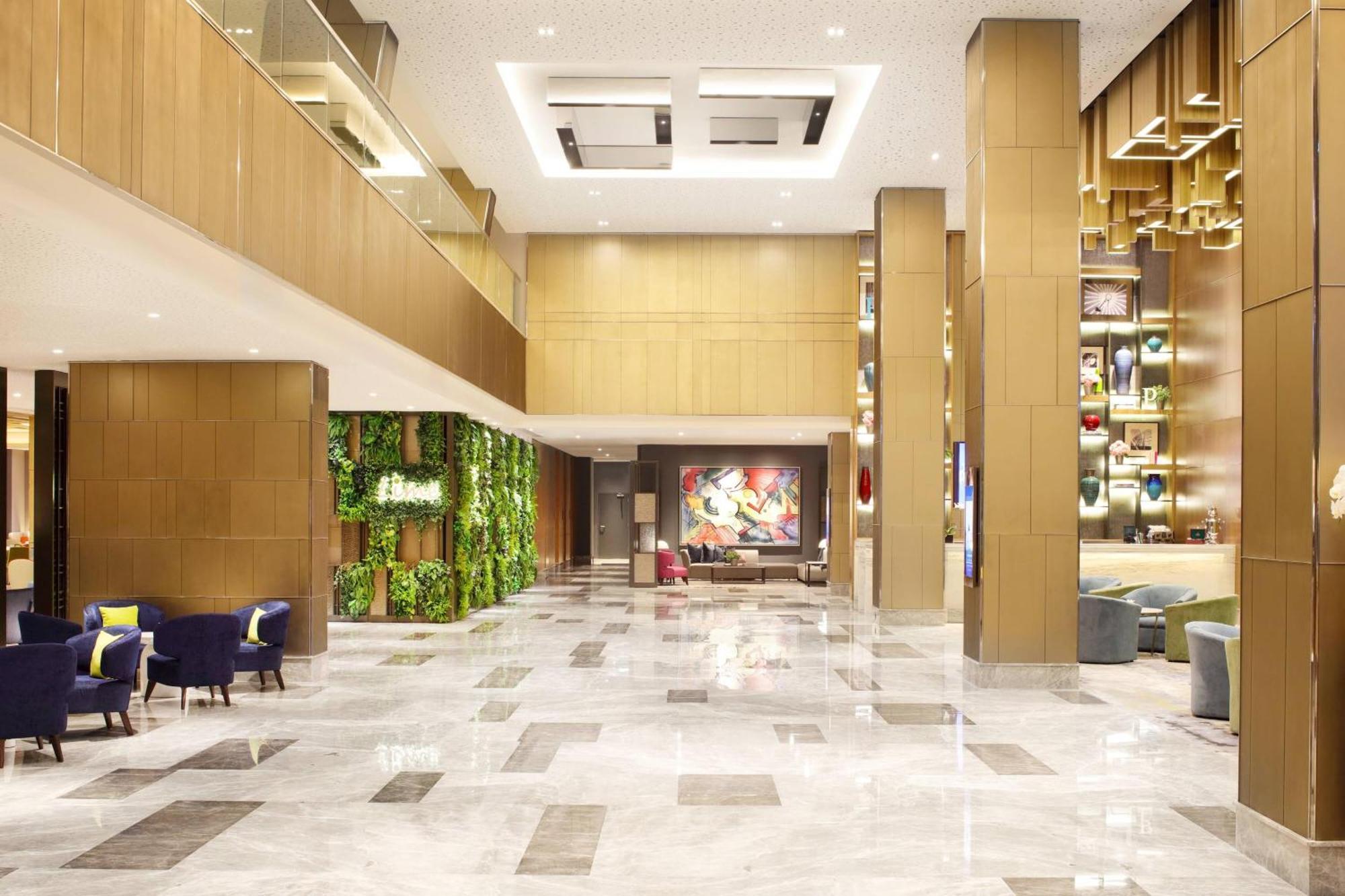 Four Points By Sheraton Surabaya, Tunjungan Plaza Extérieur photo