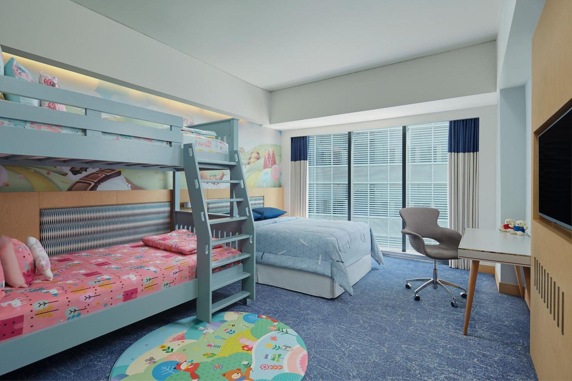 Four Points By Sheraton Surabaya, Tunjungan Plaza Extérieur photo