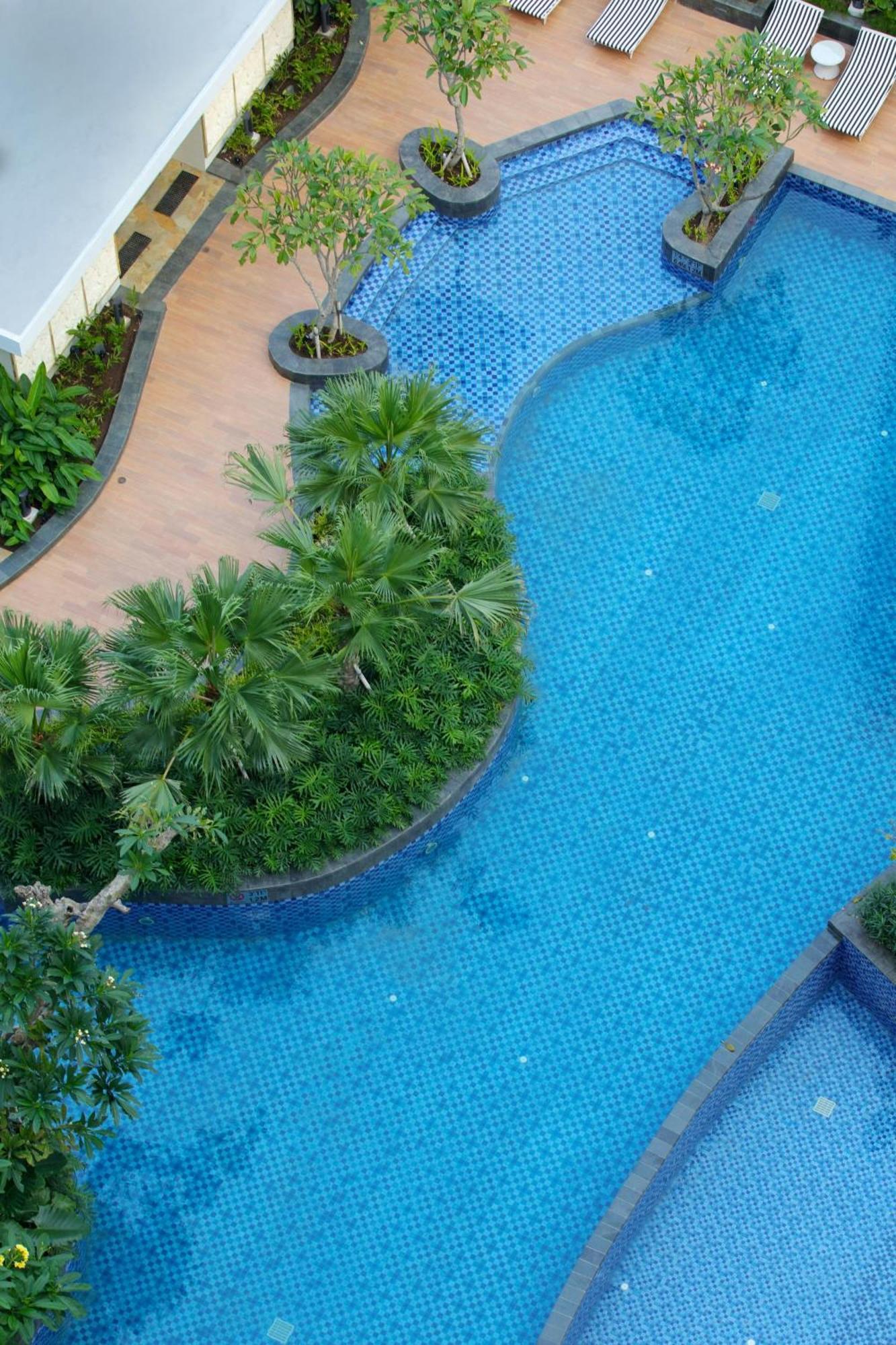 Four Points By Sheraton Surabaya, Tunjungan Plaza Extérieur photo